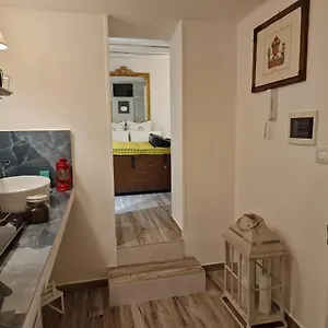 Di Paola Via Melo , Bari Italia