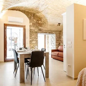 Loft Moderno In Centro Storico , Assisi Italia